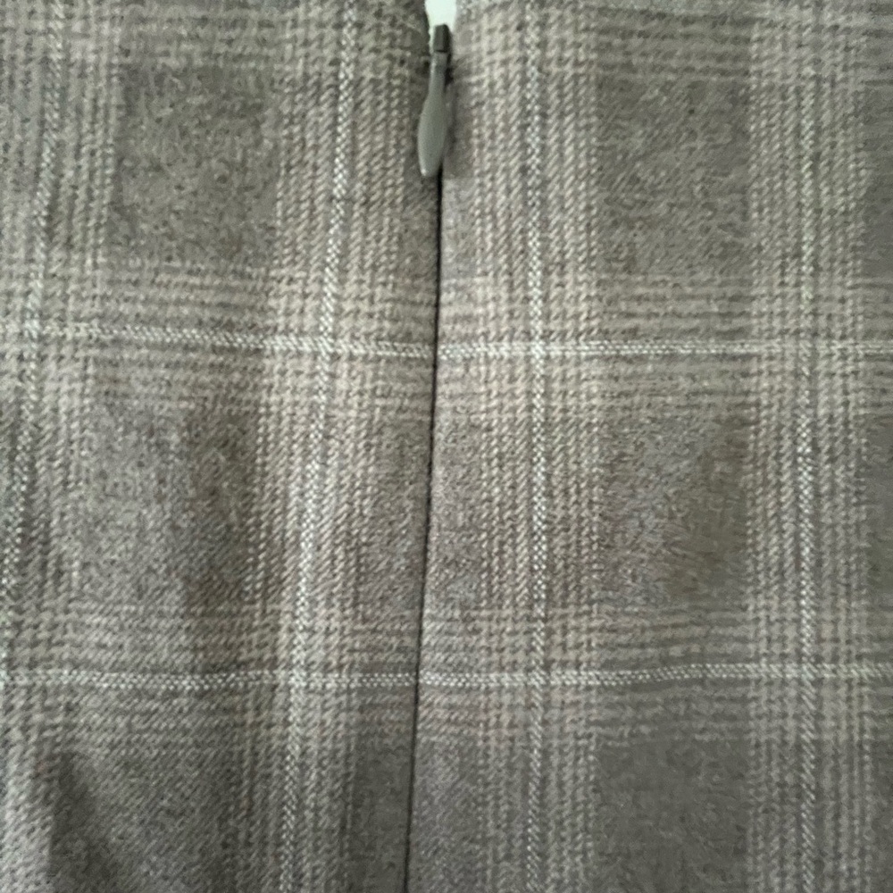 🐯Banana Republic Taupe Plaid Midi Dress🐯 - Picture 3 of 5